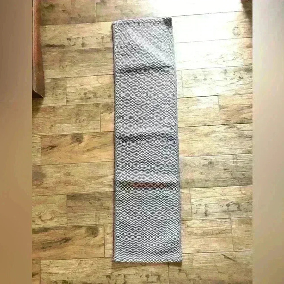 Table runner black and white geometrical cotton thick see measurements - Picture 2 of 5